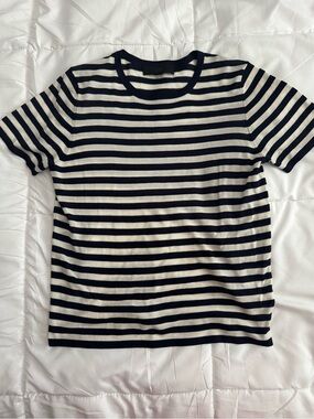 ZARA Striped Navy and White Crewneck T-Shirt Lightweight Breathable Tee SZ S